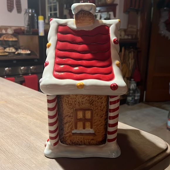 Christmas House Cookie Jar - Picture 4 of 7